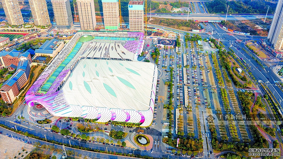 克而瑞好房点评网 南宁五象总部基地改善型住宅竞品组多维PK榜发布